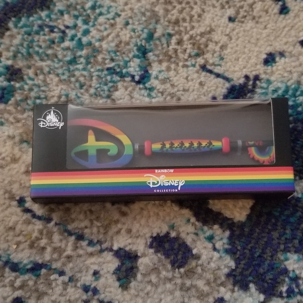 Disney Mickey Rainbow Collectible key